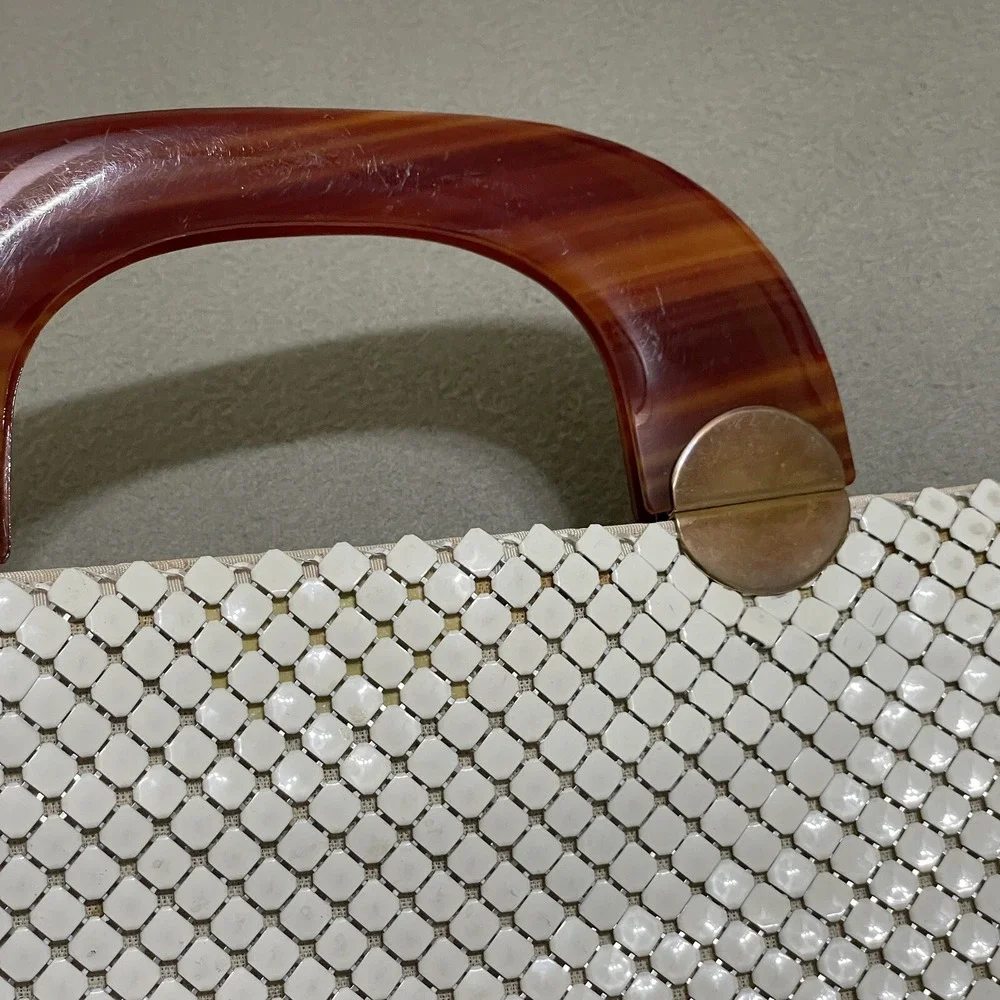 Vintage Purse‎ Cream Mesh Tote Lucite Wood Grain Handles Whiting And Davis Glam